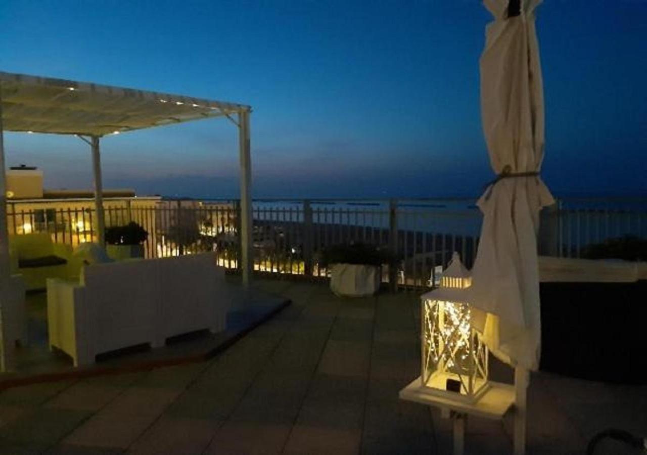 Hotel Embassy Cesenatico Exterior photo