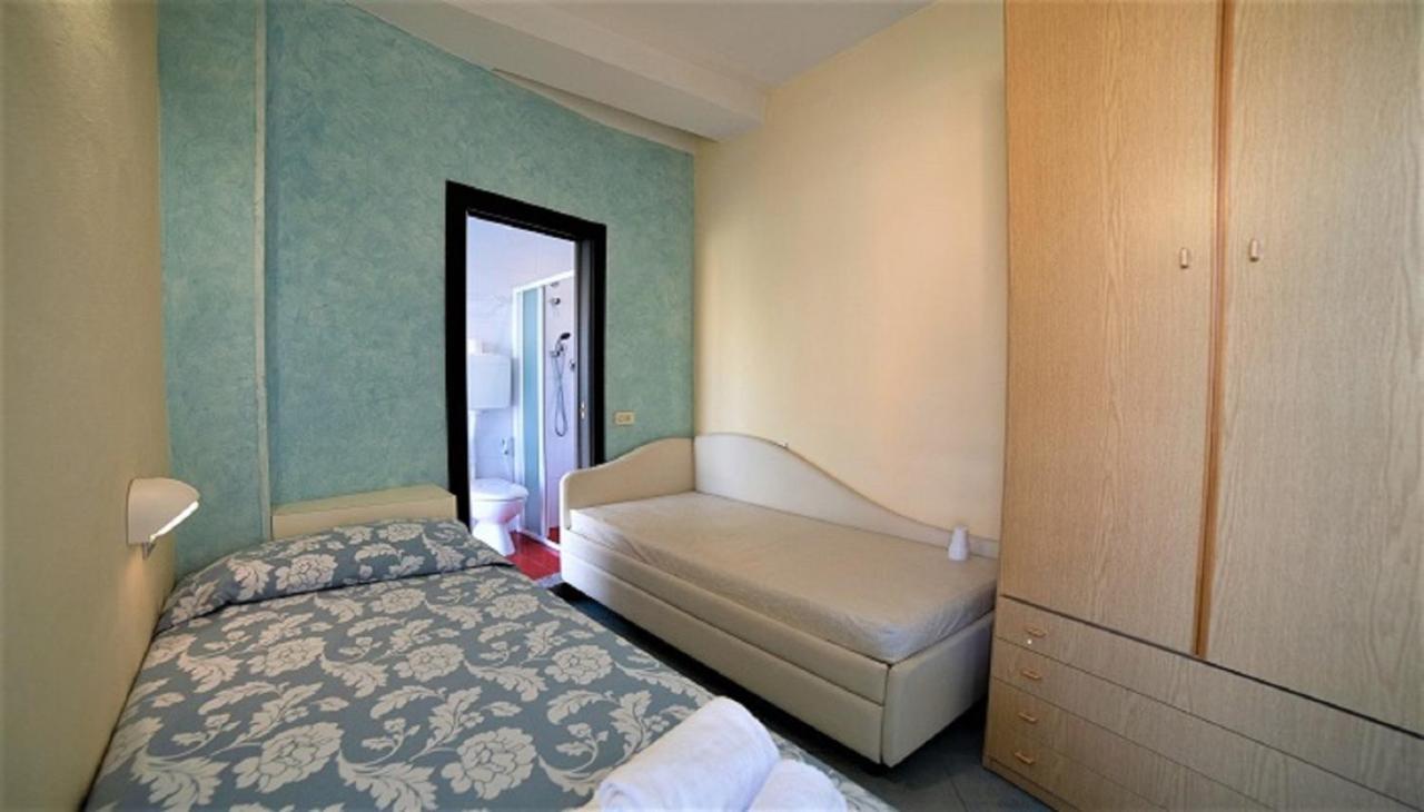 Hotel Embassy Cesenatico Exterior photo
