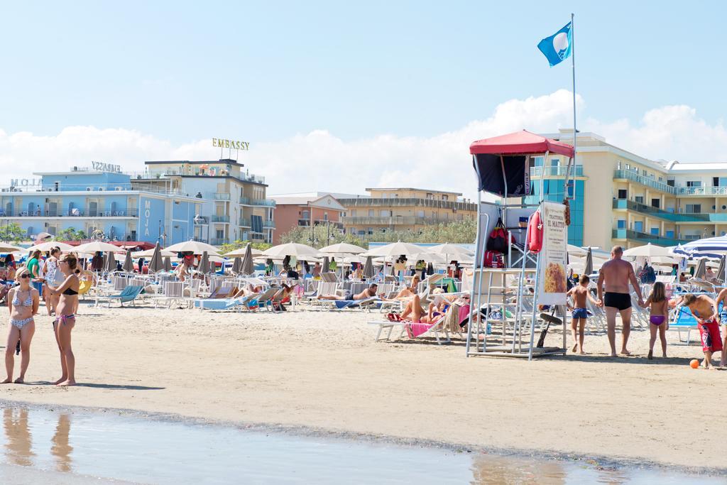 Hotel Embassy Cesenatico Exterior photo