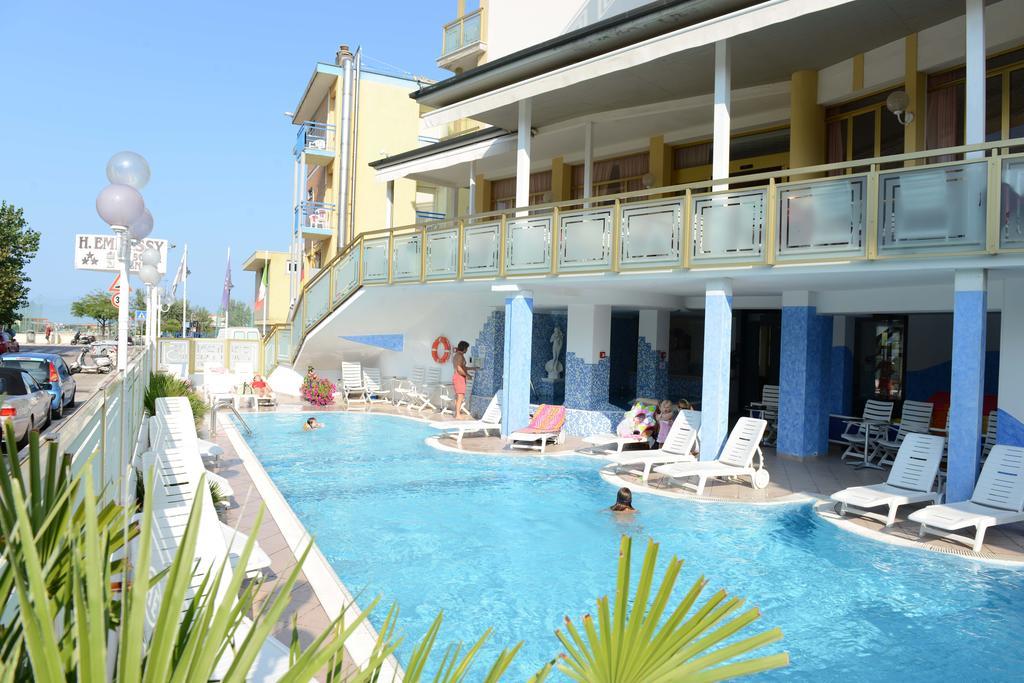 Hotel Embassy Cesenatico Exterior photo